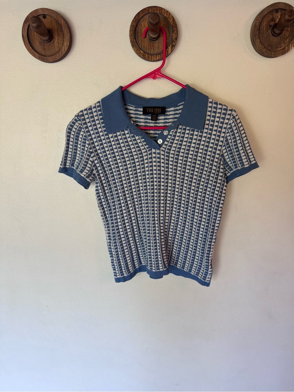 Truth by Republic Blue & White Geometric Knit Polo size medium